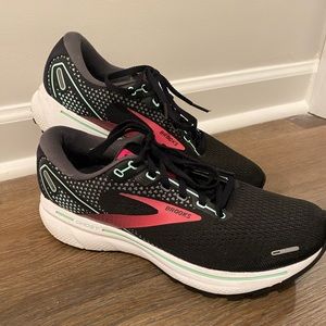 Brooks Ghost 14. Size 9